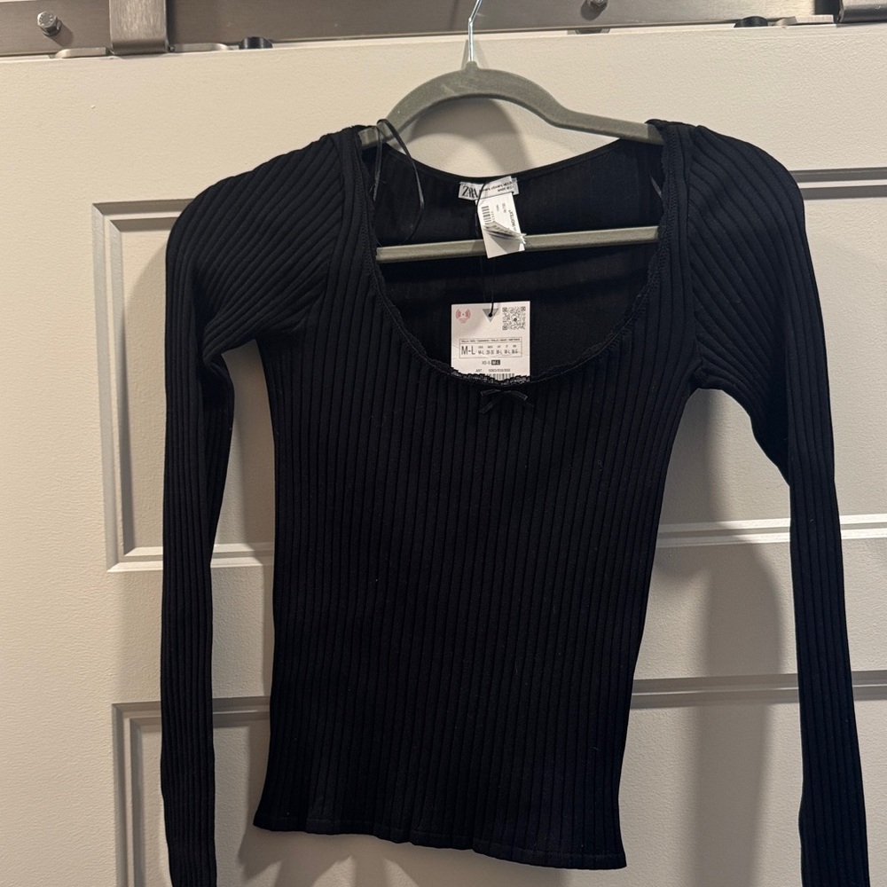 Zara Black Ribbed Scoop-Neck Long Sleeve Top